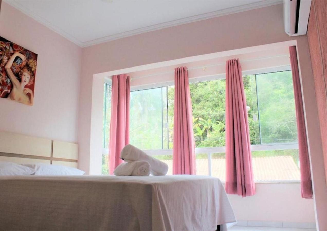 Apartamento Inteiro 3 Quartos No Condominio Solar Das Bromelias Бомбиньяс Экстерьер фото