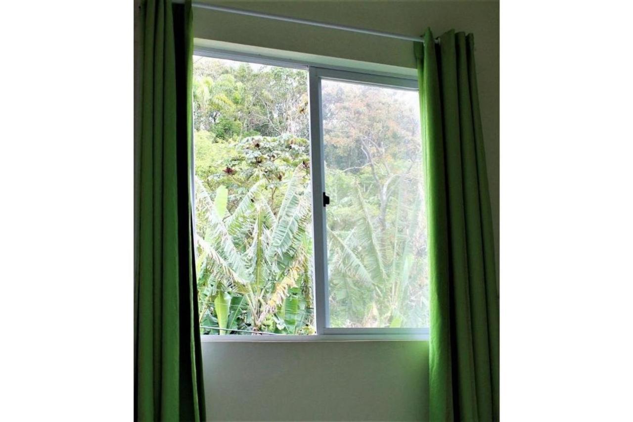 Apartamento Inteiro 3 Quartos No Condominio Solar Das Bromelias Бомбиньяс Экстерьер фото