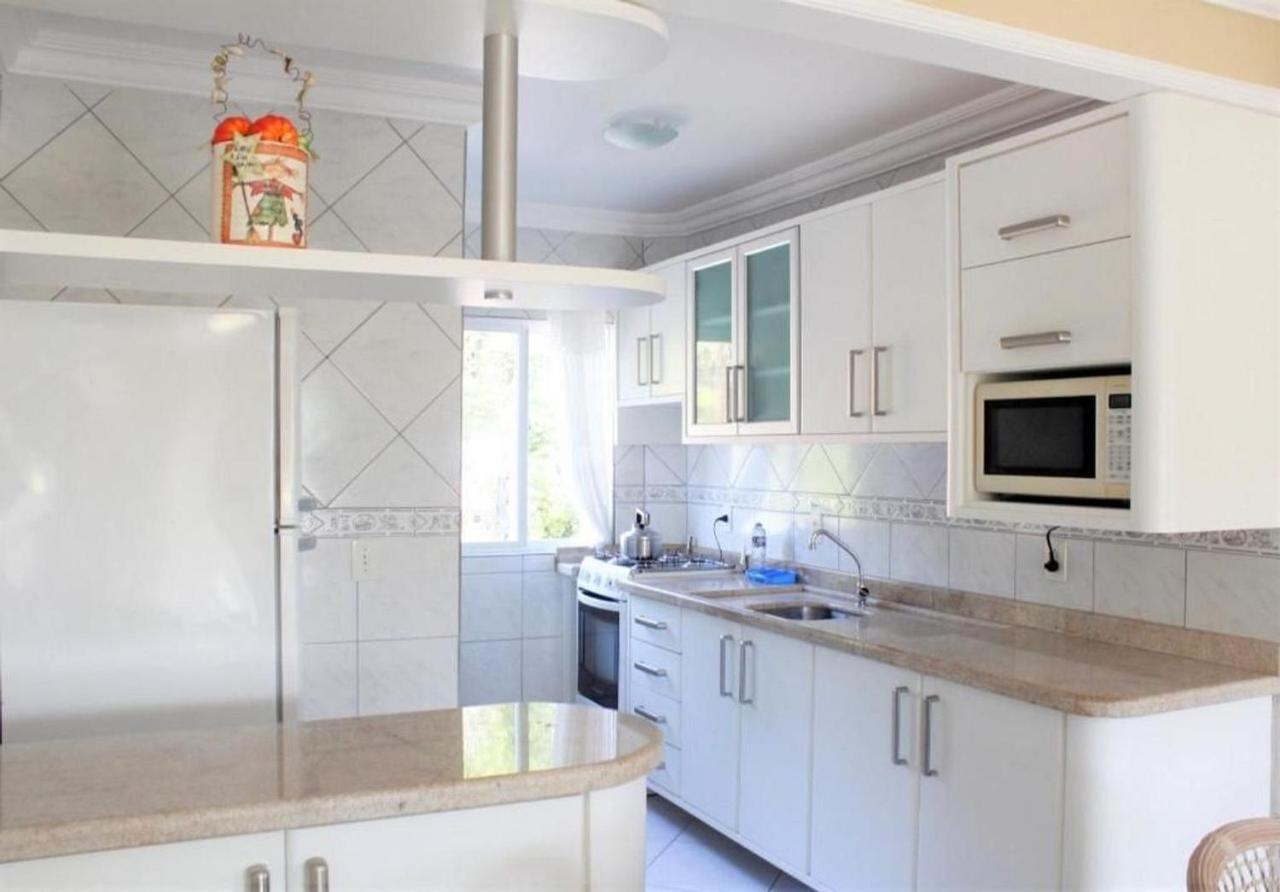Apartamento Inteiro 3 Quartos No Condominio Solar Das Bromelias Бомбиньяс Экстерьер фото