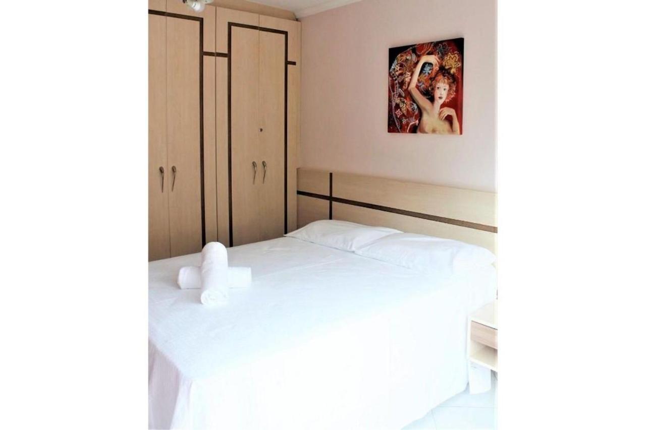 Apartamento Inteiro 3 Quartos No Condominio Solar Das Bromelias Бомбиньяс Экстерьер фото