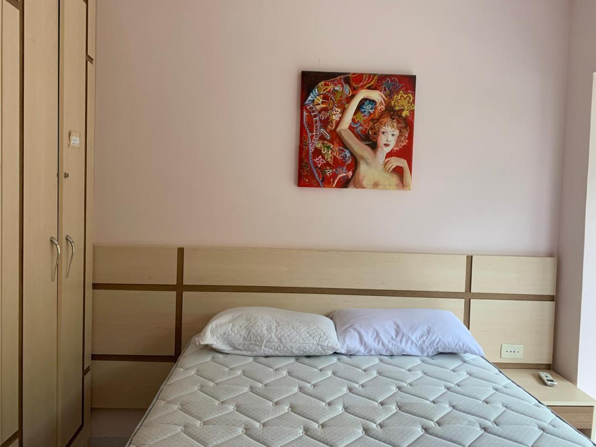 Apartamento Inteiro 3 Quartos No Condominio Solar Das Bromelias Бомбиньяс Экстерьер фото