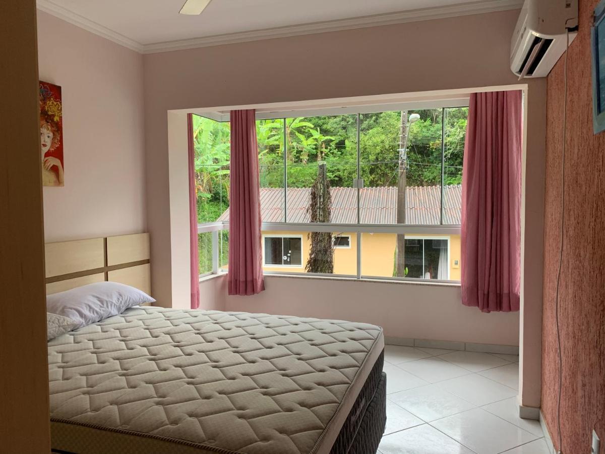 Apartamento Inteiro 3 Quartos No Condominio Solar Das Bromelias Бомбиньяс Экстерьер фото