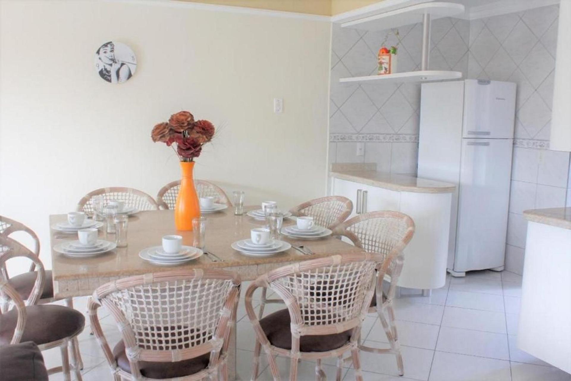 Apartamento Inteiro 3 Quartos No Condominio Solar Das Bromelias Бомбиньяс Номер фото