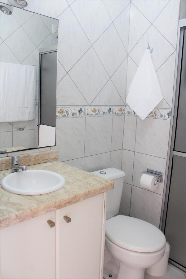 Apartamento Inteiro 3 Quartos No Condominio Solar Das Bromelias Бомбиньяс Экстерьер фото