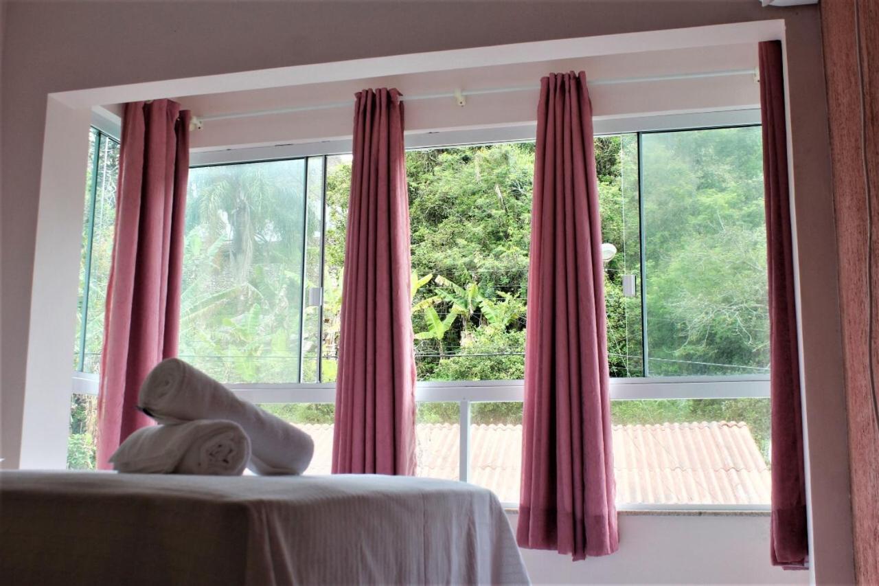 Apartamento Inteiro 3 Quartos No Condominio Solar Das Bromelias Бомбиньяс Экстерьер фото